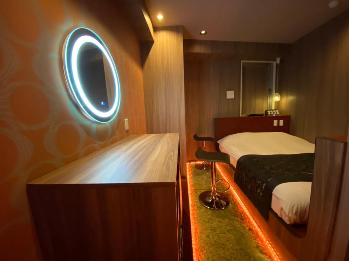 Hotel The Hotel Shinjuku (Adults Only) Tokio Zewnętrze zdjęcie