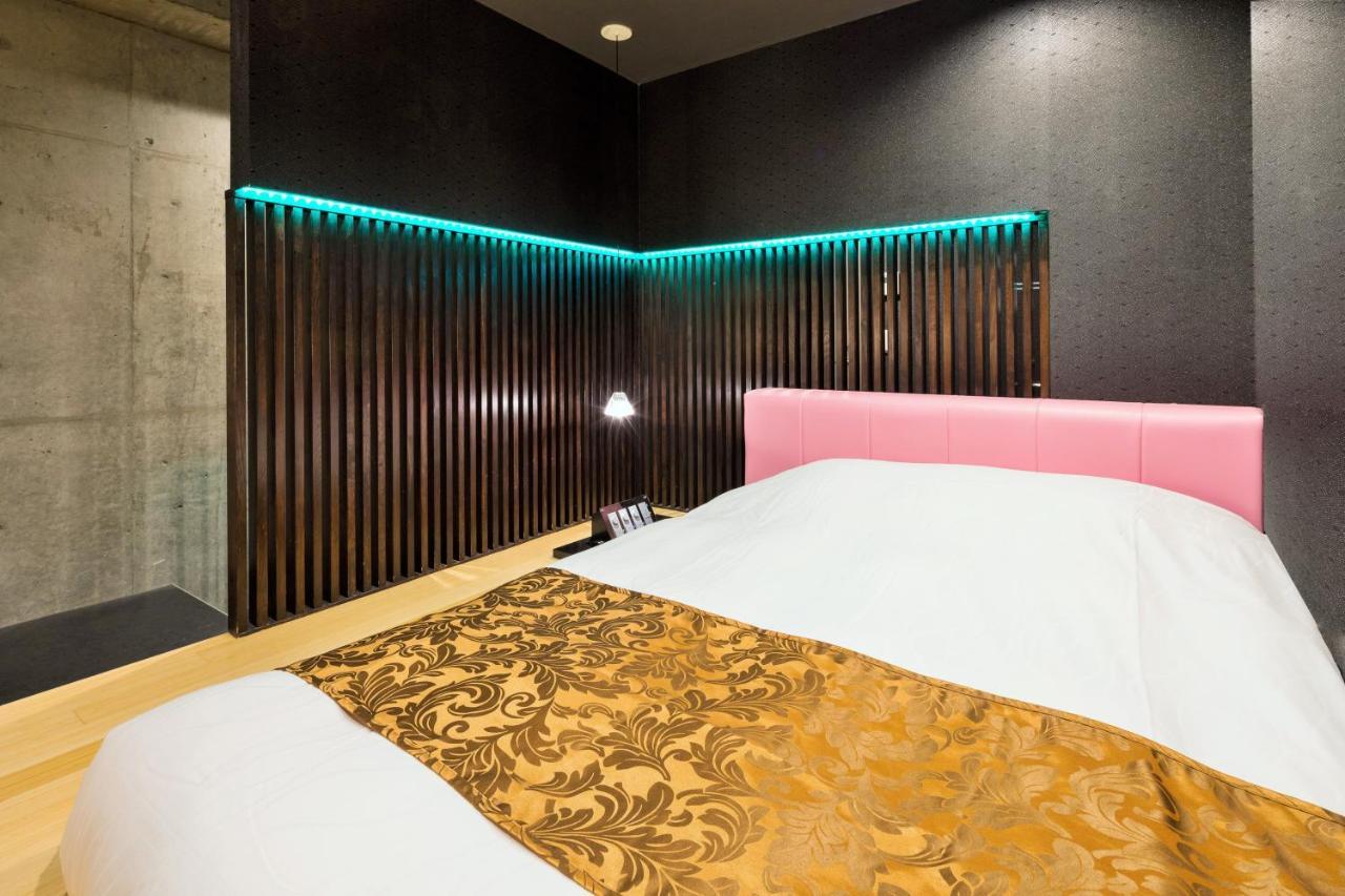 Hotel The Hotel Shinjuku (Adults Only) Tokio Zewnętrze zdjęcie