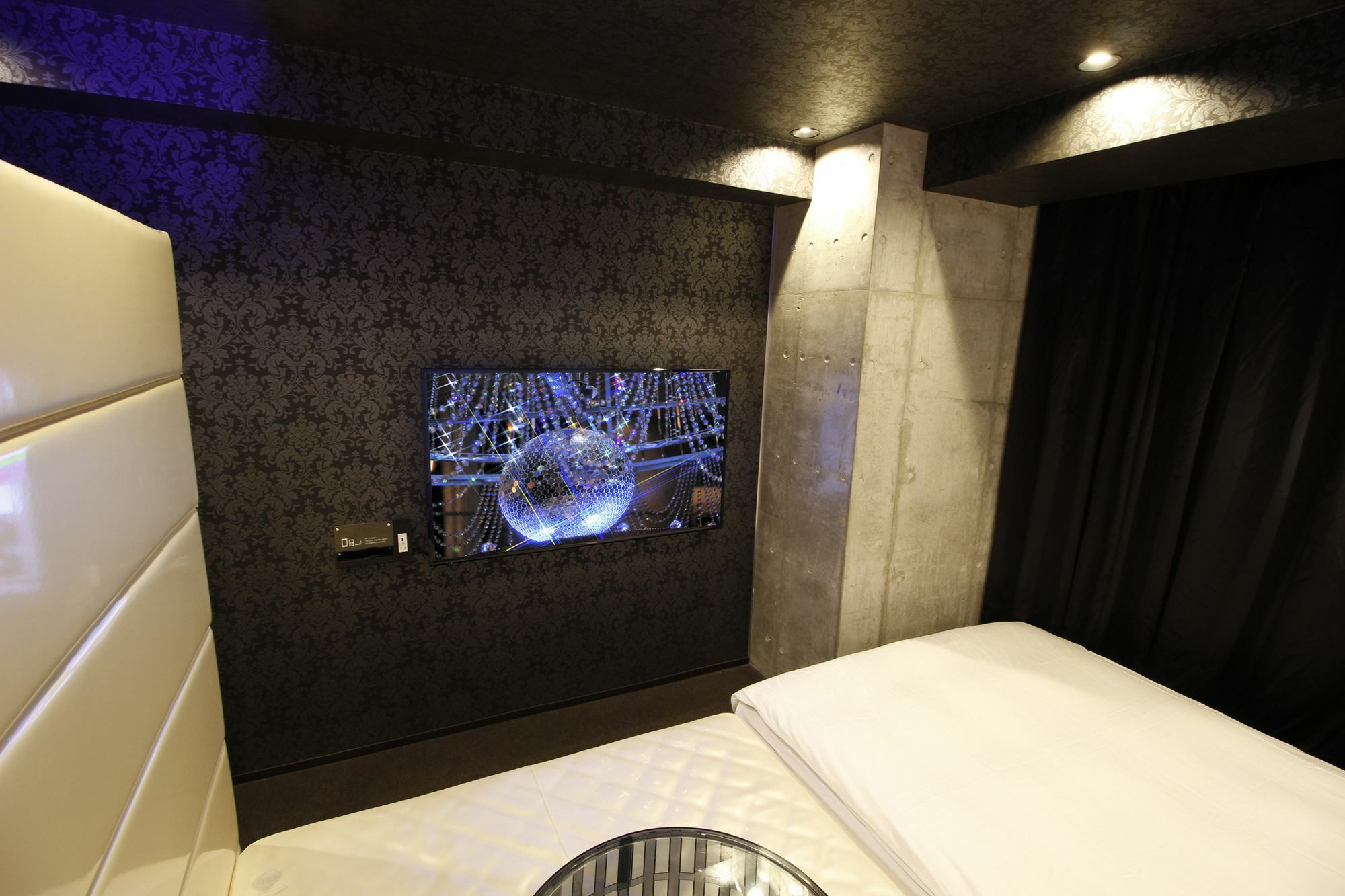 Hotel The Hotel Shinjuku (Adults Only) Tokio Zewnętrze zdjęcie