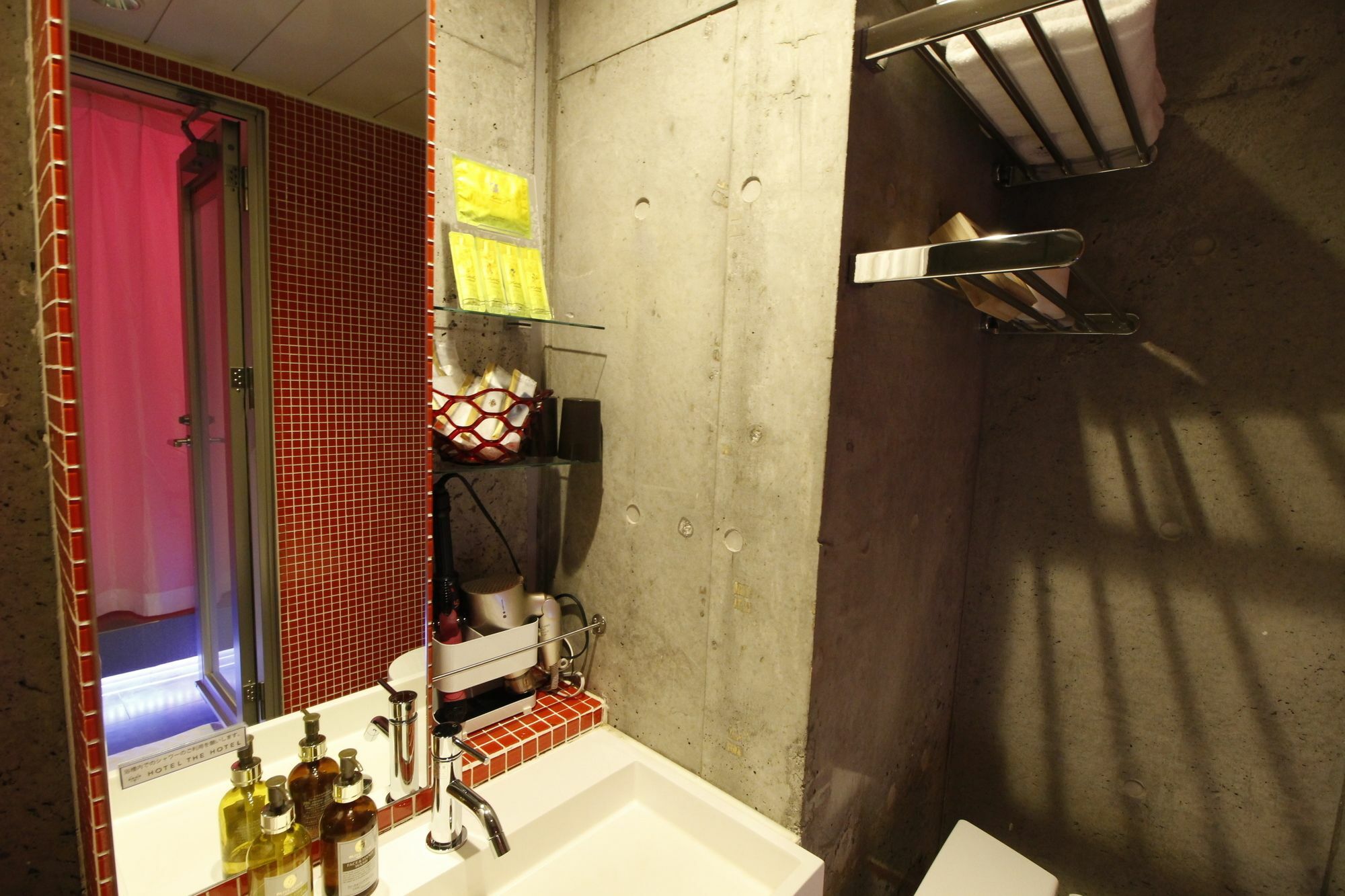 Hotel The Hotel Shinjuku (Adults Only) Tokio Zewnętrze zdjęcie
